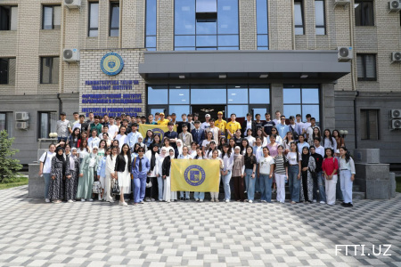 Samarqandlik yoshlar tashrifi class=